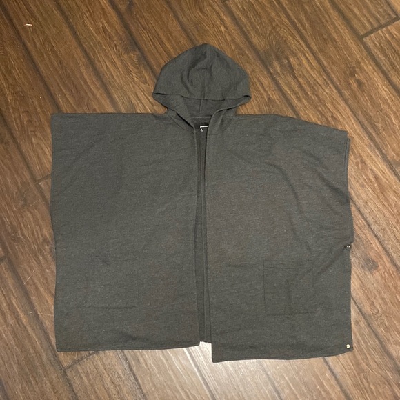 O'Neill Jackets & Blazers - O’Neill Hooded Poncho